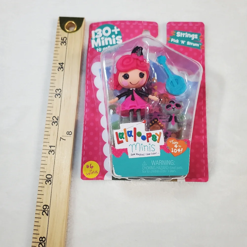 Lalaloopsy Minis Strings Pick 'N' Strum Doll - Pink and Blue AND Nurse - Picture 3 of 6